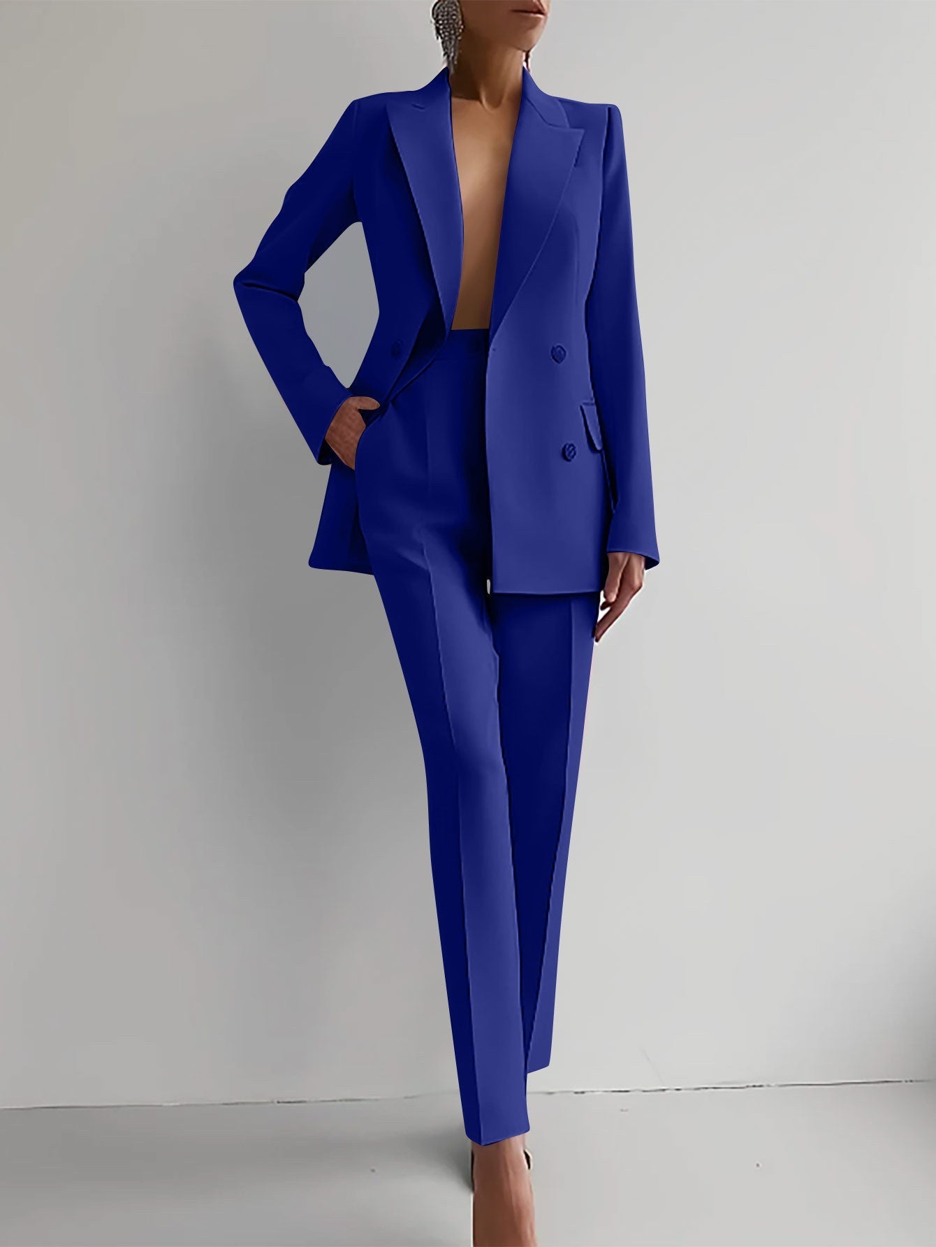 SOPHIA™ - TAILORED FIT SUIT